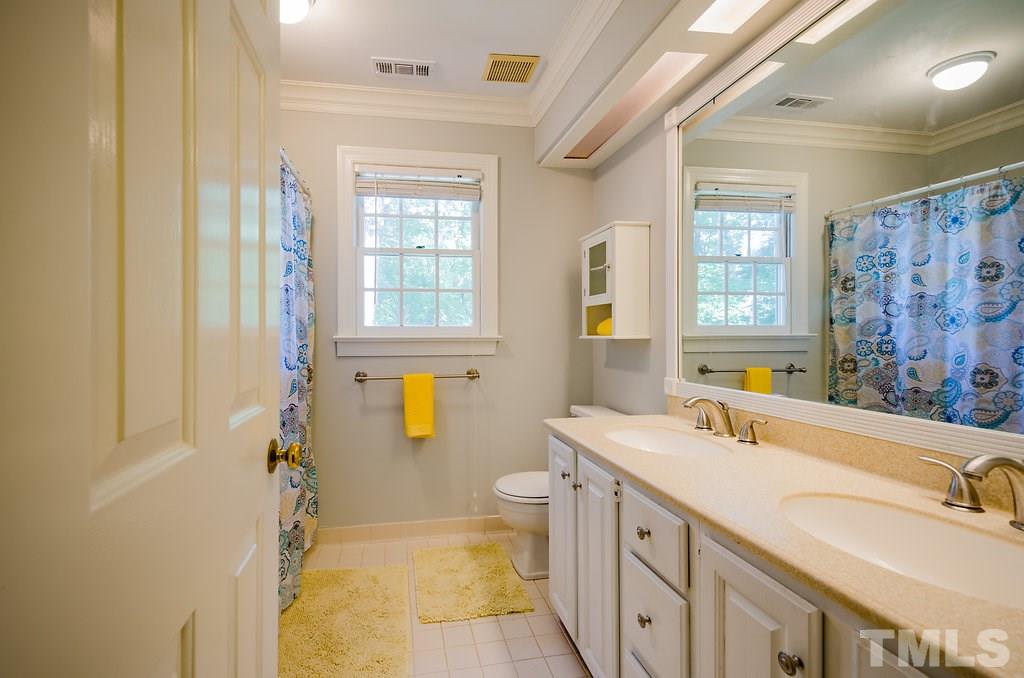 8212 Pepperidge Court Raleigh, NC 27615 - Photo 13 of 25 Gallery Image 13