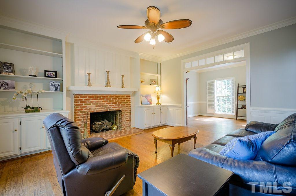 8212 Pepperidge Court Raleigh, NC 27615 - Photo 5 of 25 Gallery Image 5