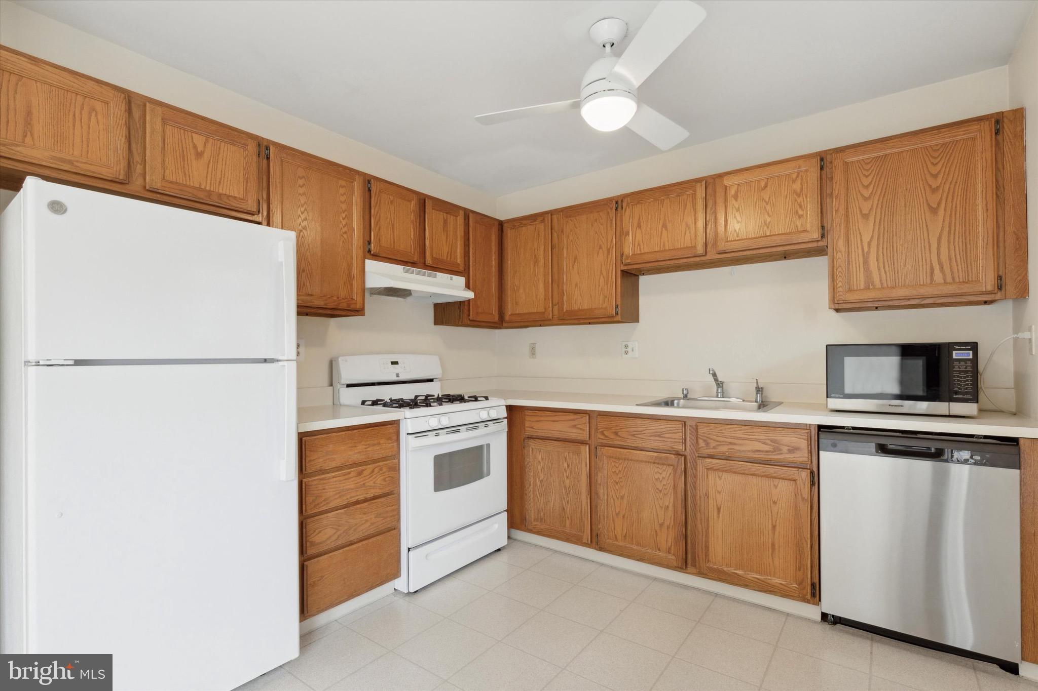 1313 Statesman Road Eagleville, PA 19403 - Photo 4 of 15 Gallery Image 4
