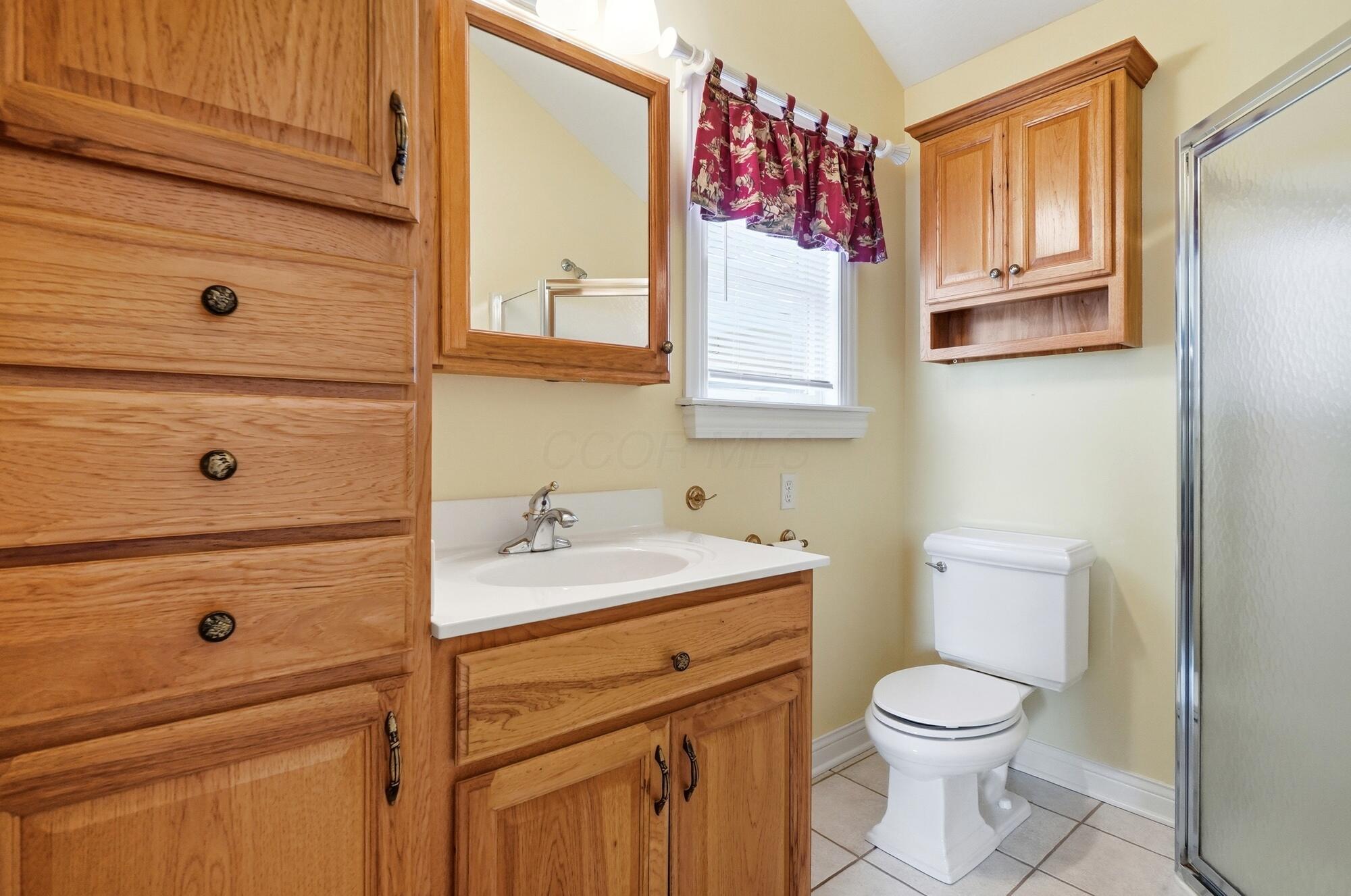 9521 Brock Road Plain City, OH 43064 - Photo 28 of 70 Full Bath