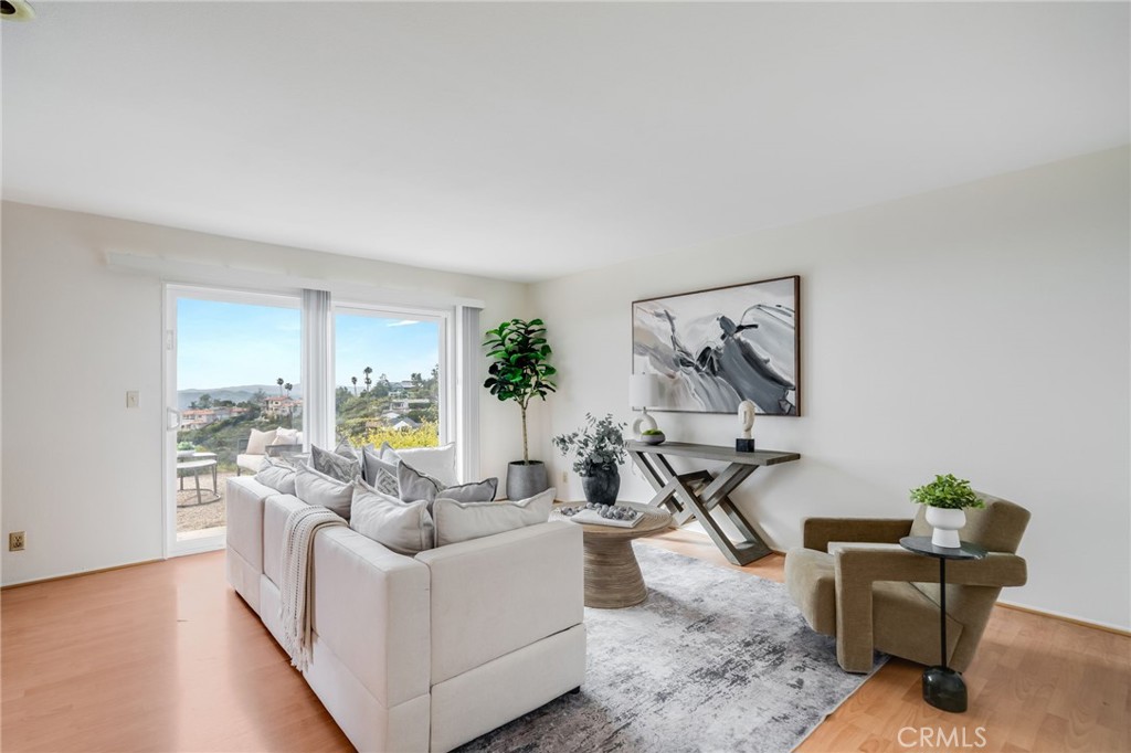 3019 Cresta Way Laguna Beach, CA 92651 - Photo 9 of 24