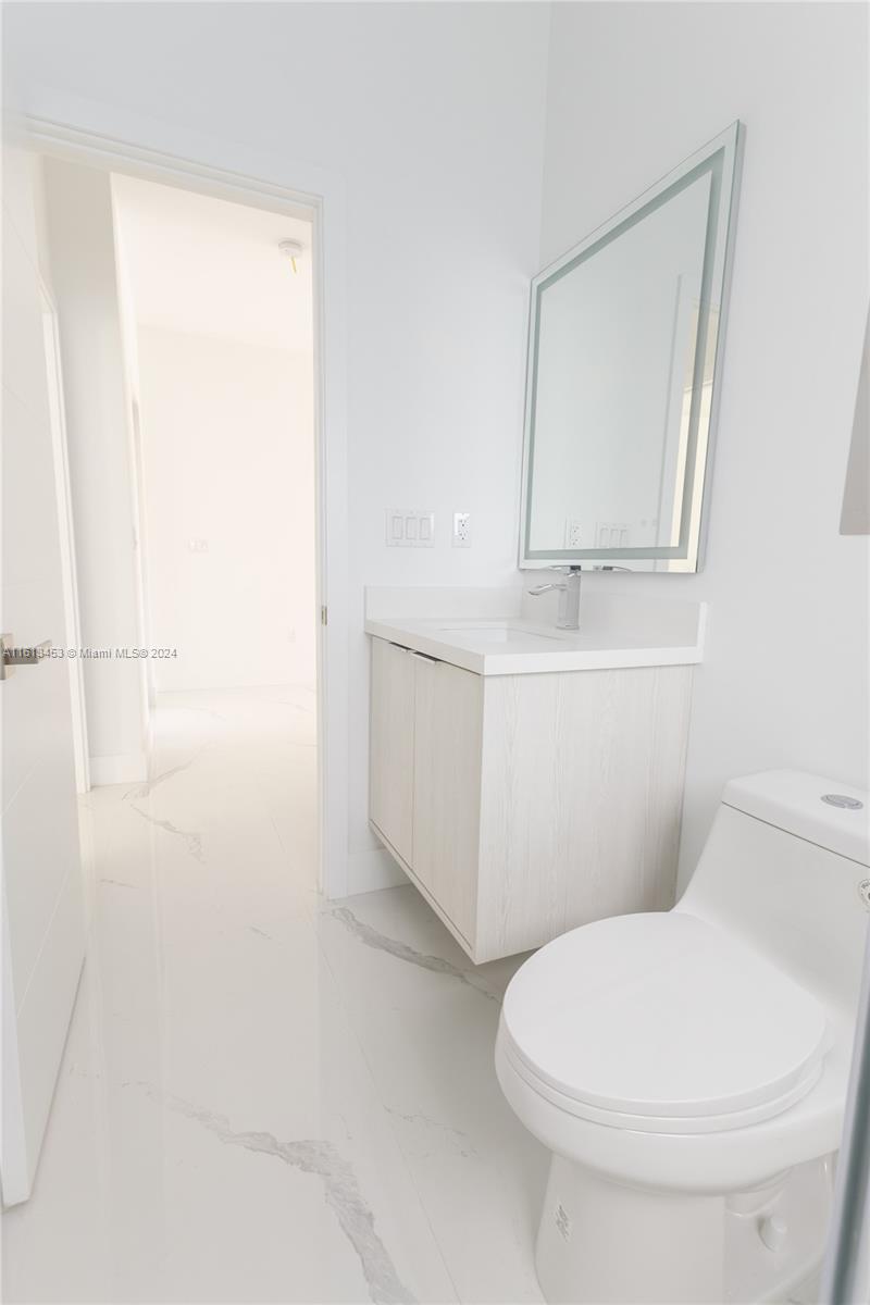 16331 Southwest 60th Terrace Miami, FL 33193 - Photo 14 of 27 Gallery Image 14