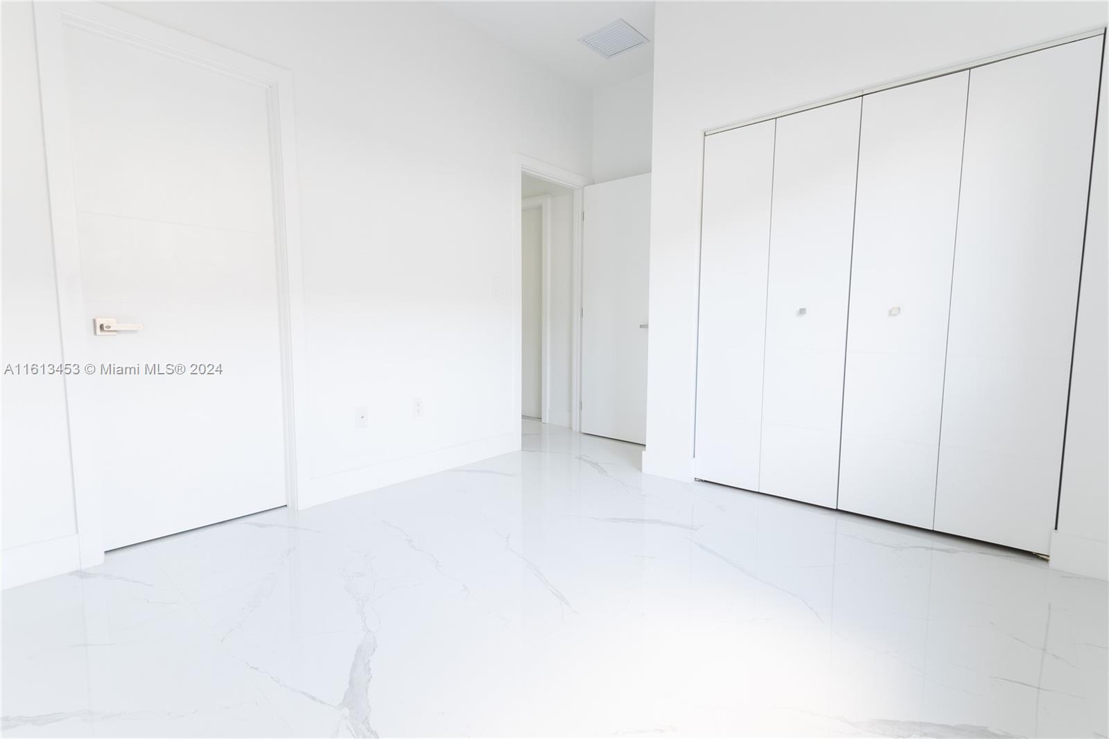 16331 Southwest 60th Terrace Miami, FL 33193 - Photo 19 of 27 Gallery Image 19