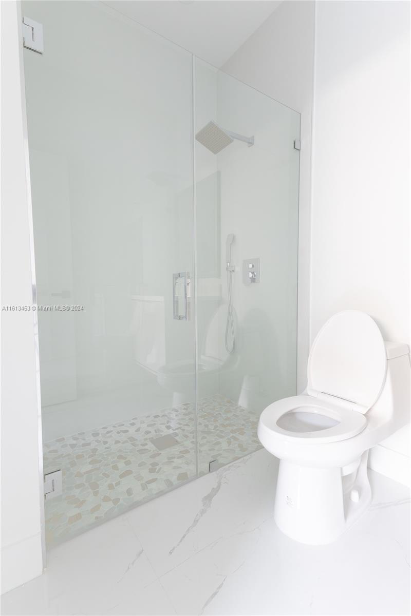16331 Southwest 60th Terrace Miami, FL 33193 - Photo 20 of 27 Gallery Image 20