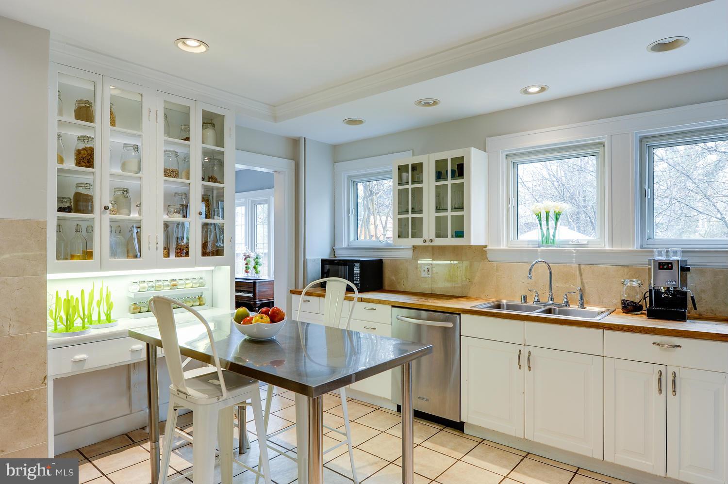413 Hollen Road Baltimore, MD 21212 - Photo 13 of 29 Kitchen