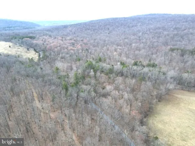 a view of a dry field