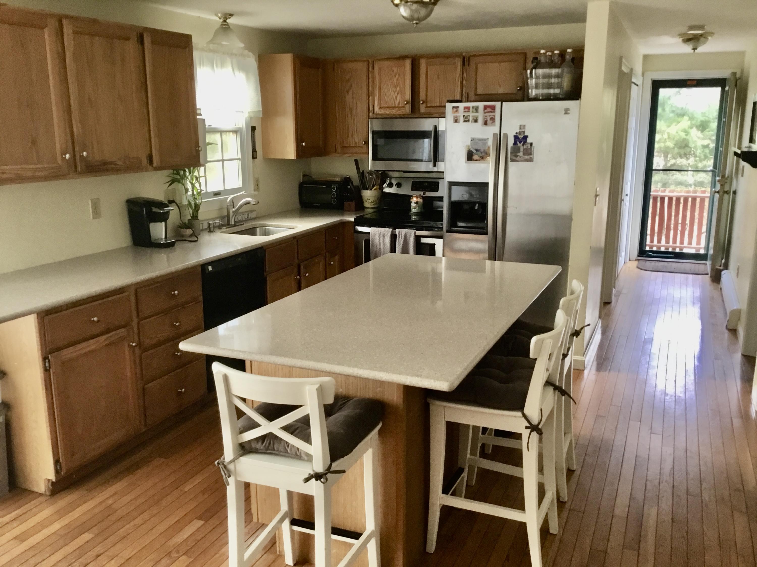 3 29 Ridge Top Entry Way To Kitchen