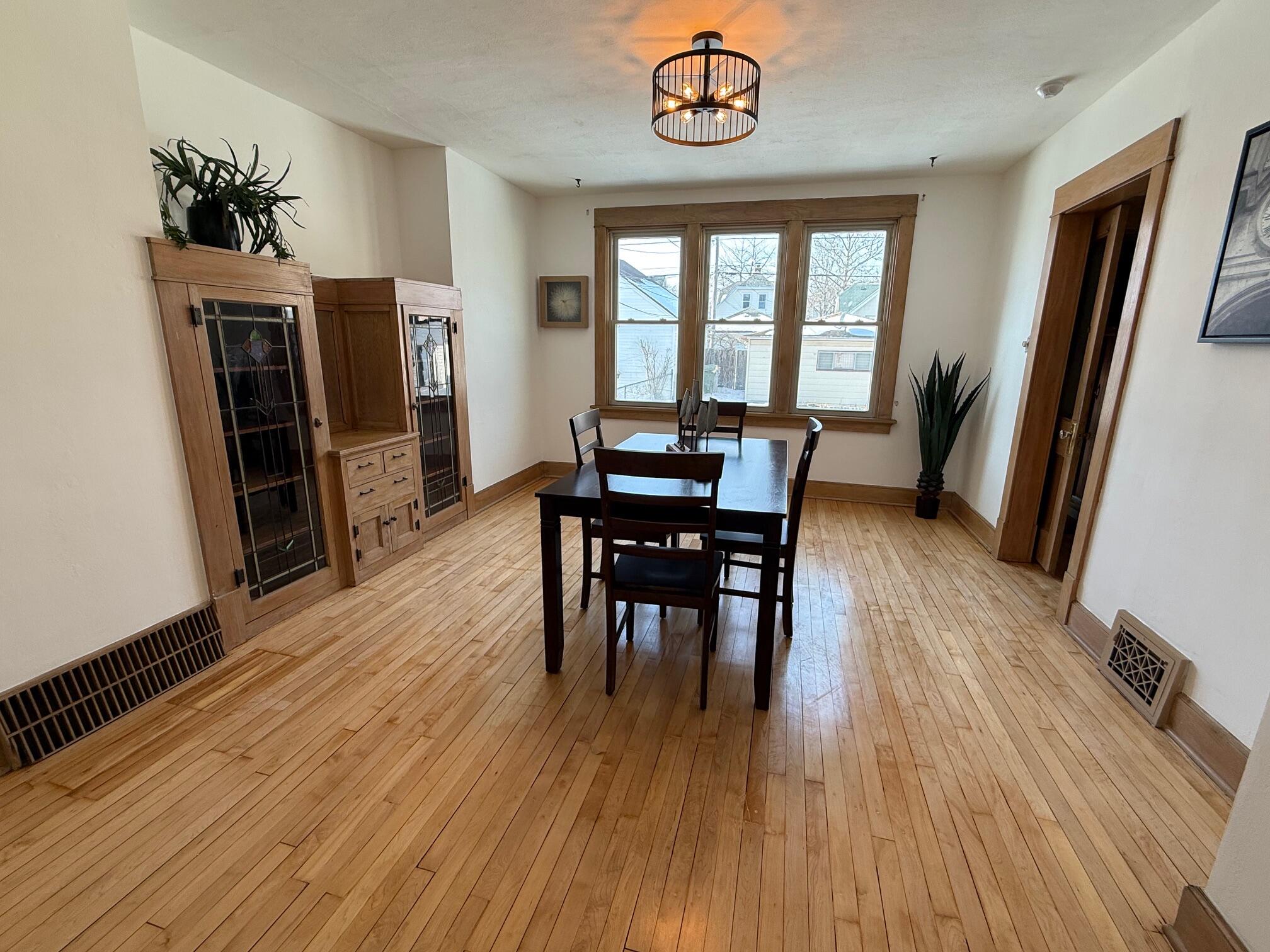 2129 South 31st Street Milwaukee, WI 53215 - Photo 15 of 57 IMG_4007