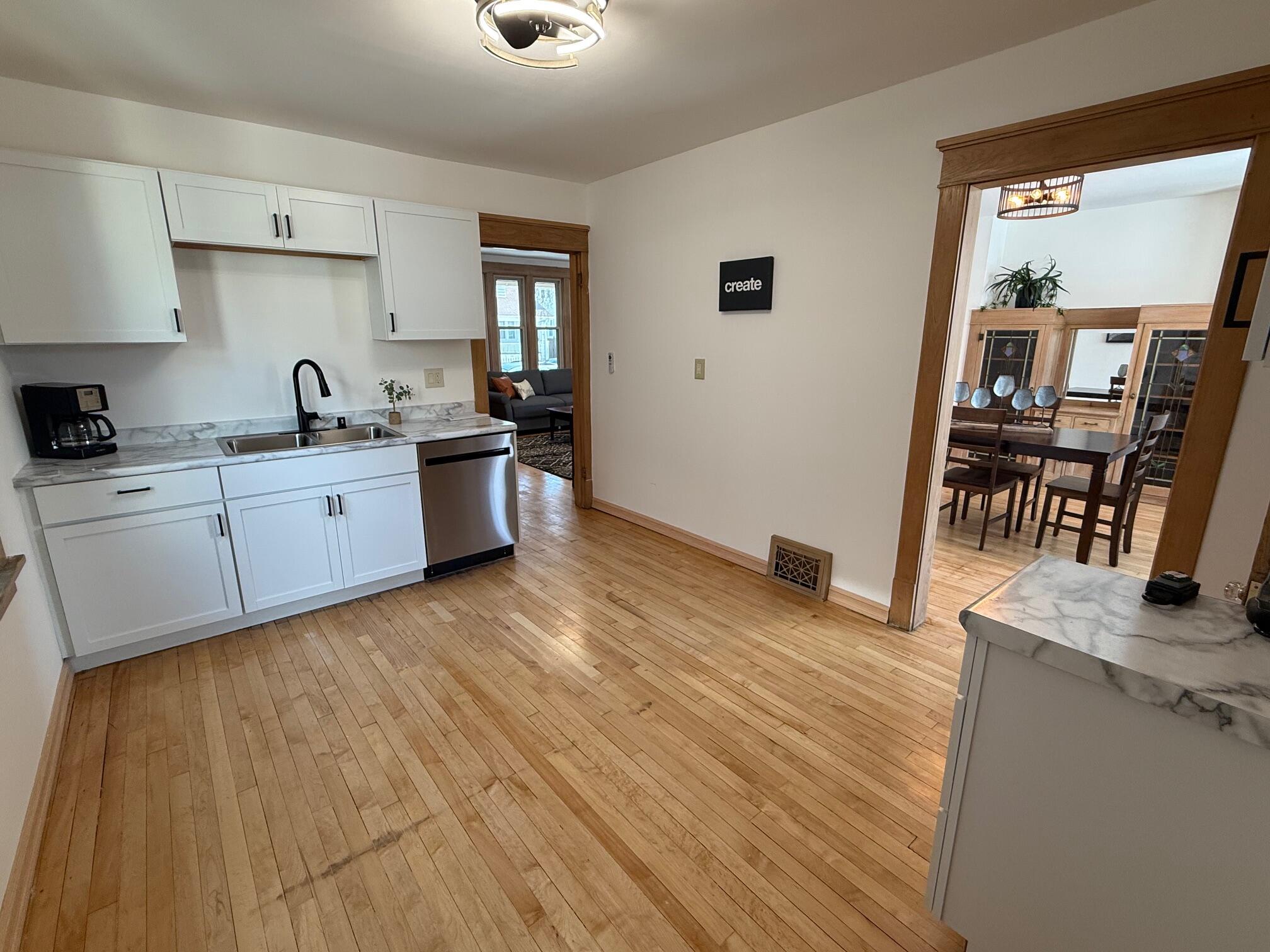 2129 South 31st Street Milwaukee, WI 53215 - Photo 25 of 57 IMG_4015