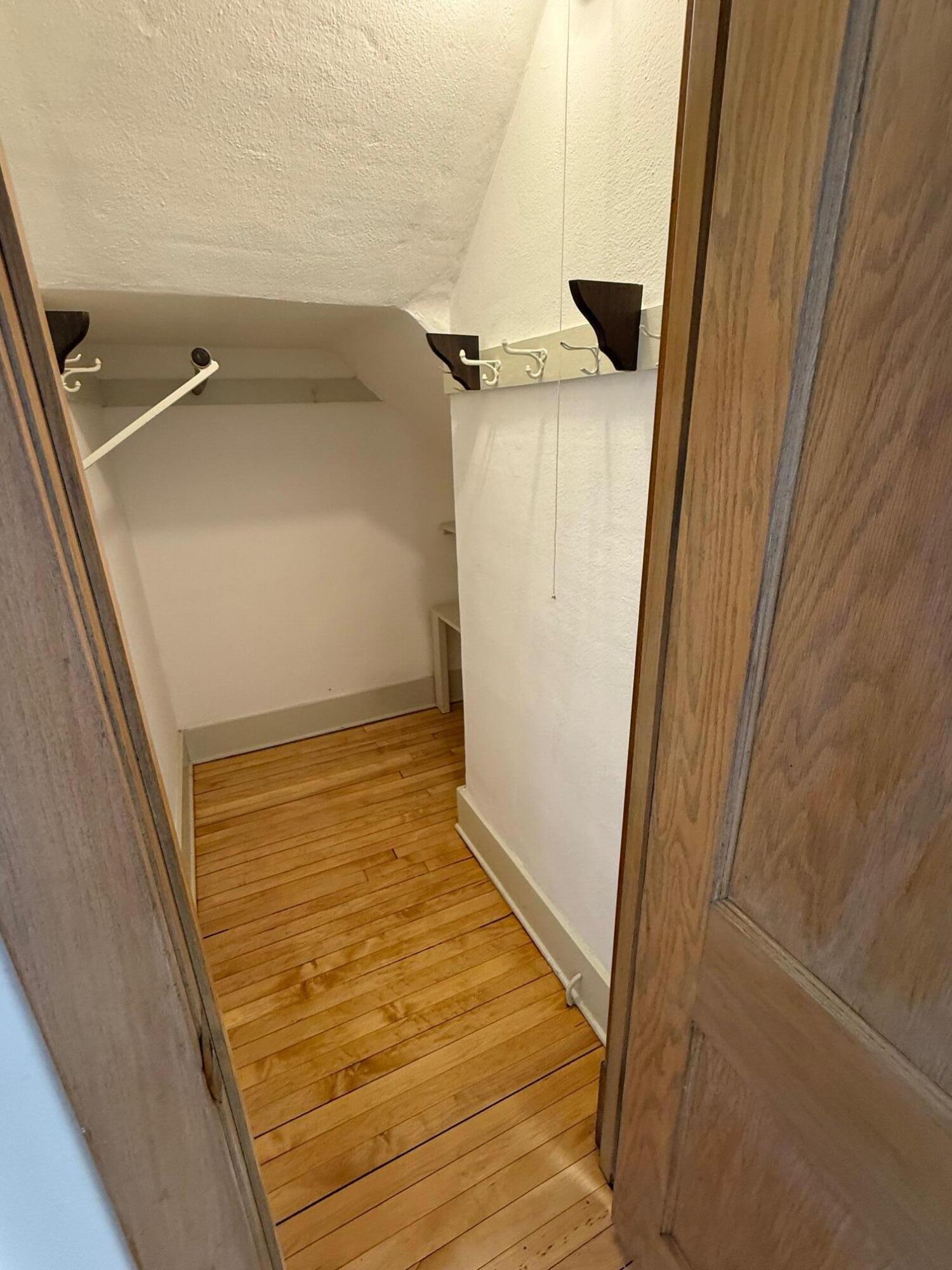 2129 South 31st Street Milwaukee, WI 53215 - Photo 27 of 57 IMG_4017