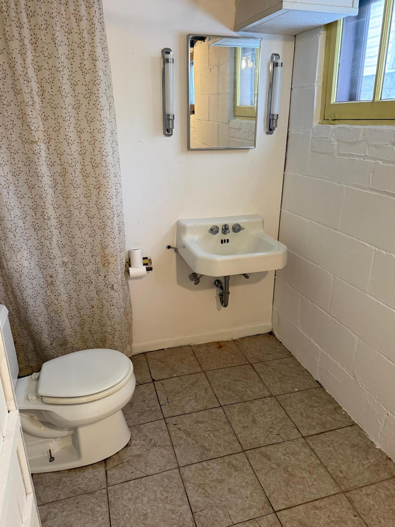 2129 South 31st Street Milwaukee, WI 53215 - Photo 55 of 57 Bath in basement