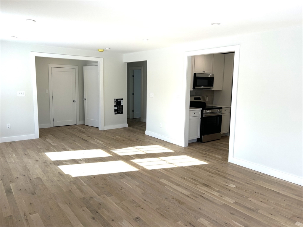 40 Prospect Street, Unit 40 Amesbury, MA 01913 - Photo 5 of 11