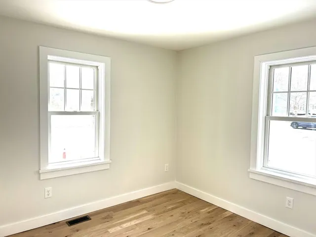 $2,950 | 40 Prospect Street, Unit 40, Amesbury, MA 01913