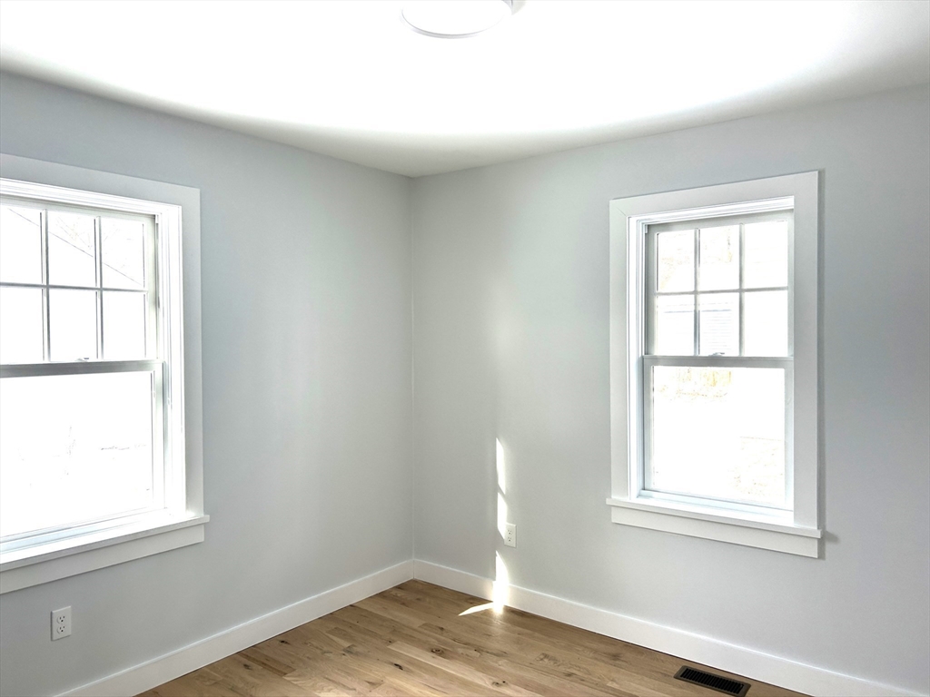 40 Prospect Street, Unit 40 Amesbury, MA 01913 - Photo 9 of 11