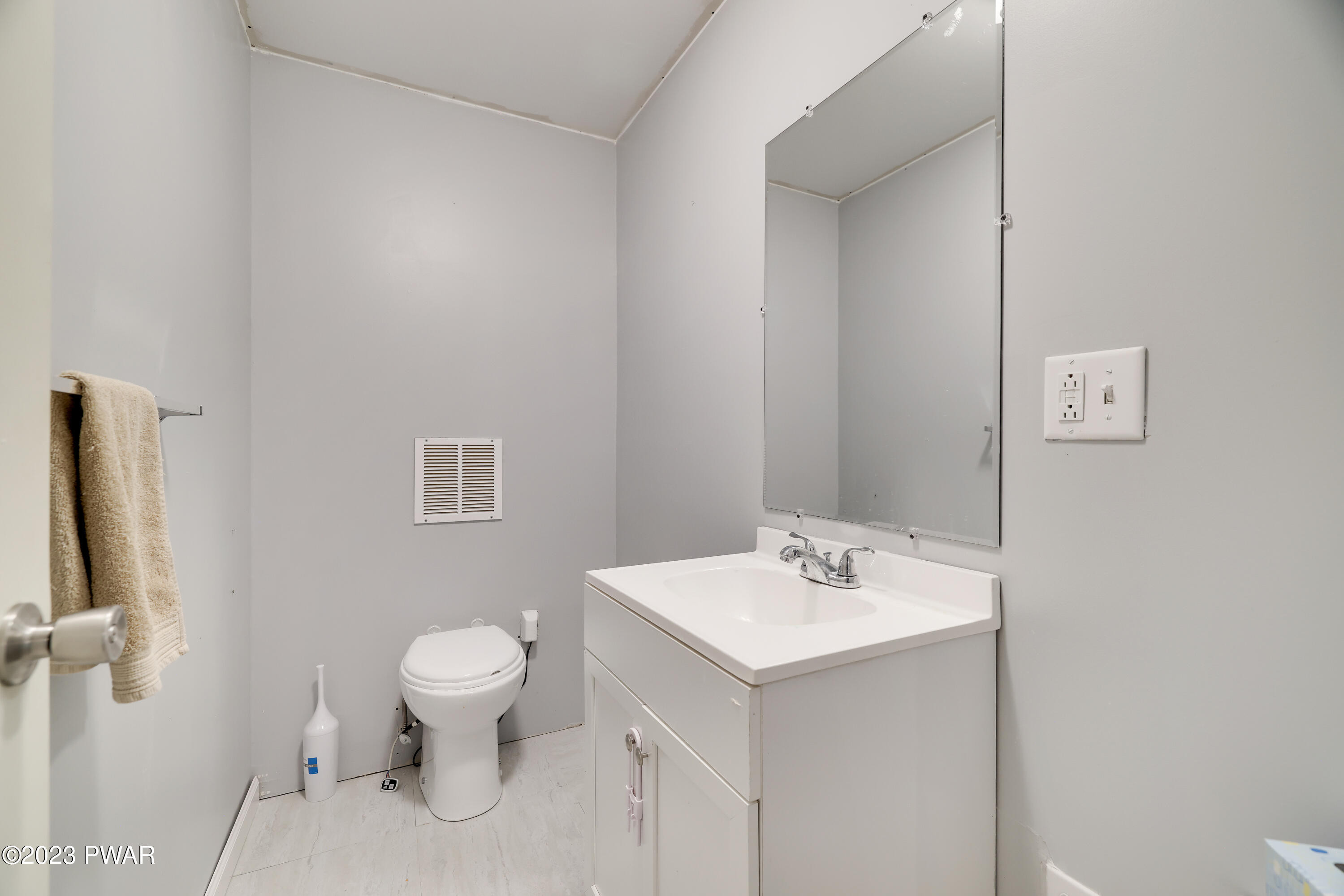 147 Neversink Road Shohola, PA 18458 - Photo 32 of 53