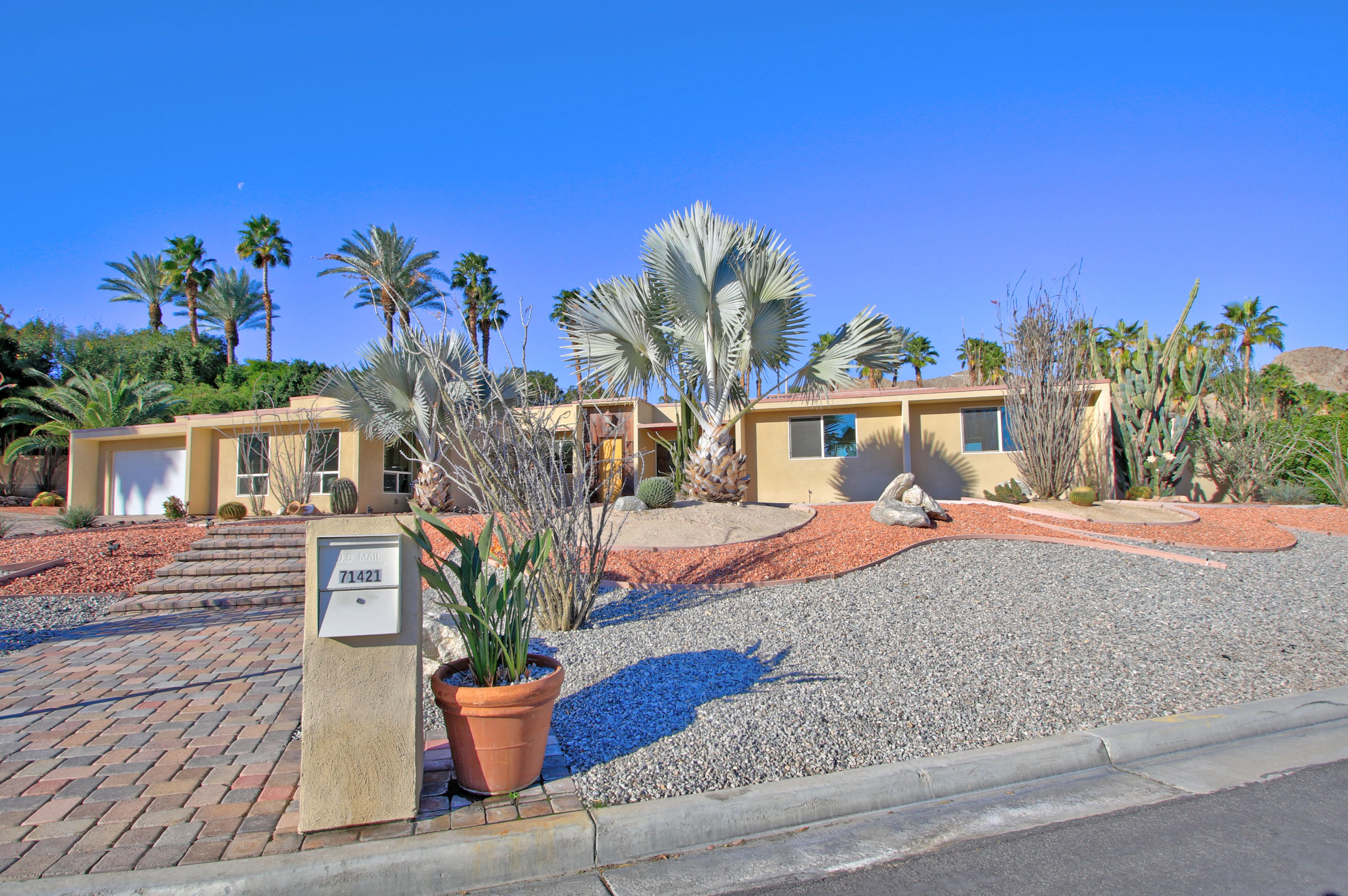 71421 Halgar Road Rancho Mirage, CA 92270 - Photo 40 of 43 ARTISTIC PROPERTY