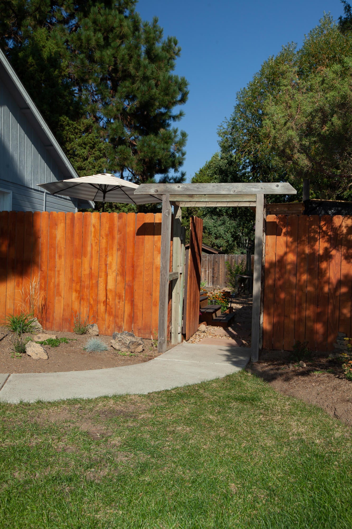 61290 Victory Loop Bend, OR 97702 - Photo 4 of 23 Access to the backyard