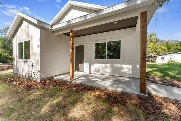 $269,900 | 925 Northeast 17th Drive, Gainesville, FL 32641