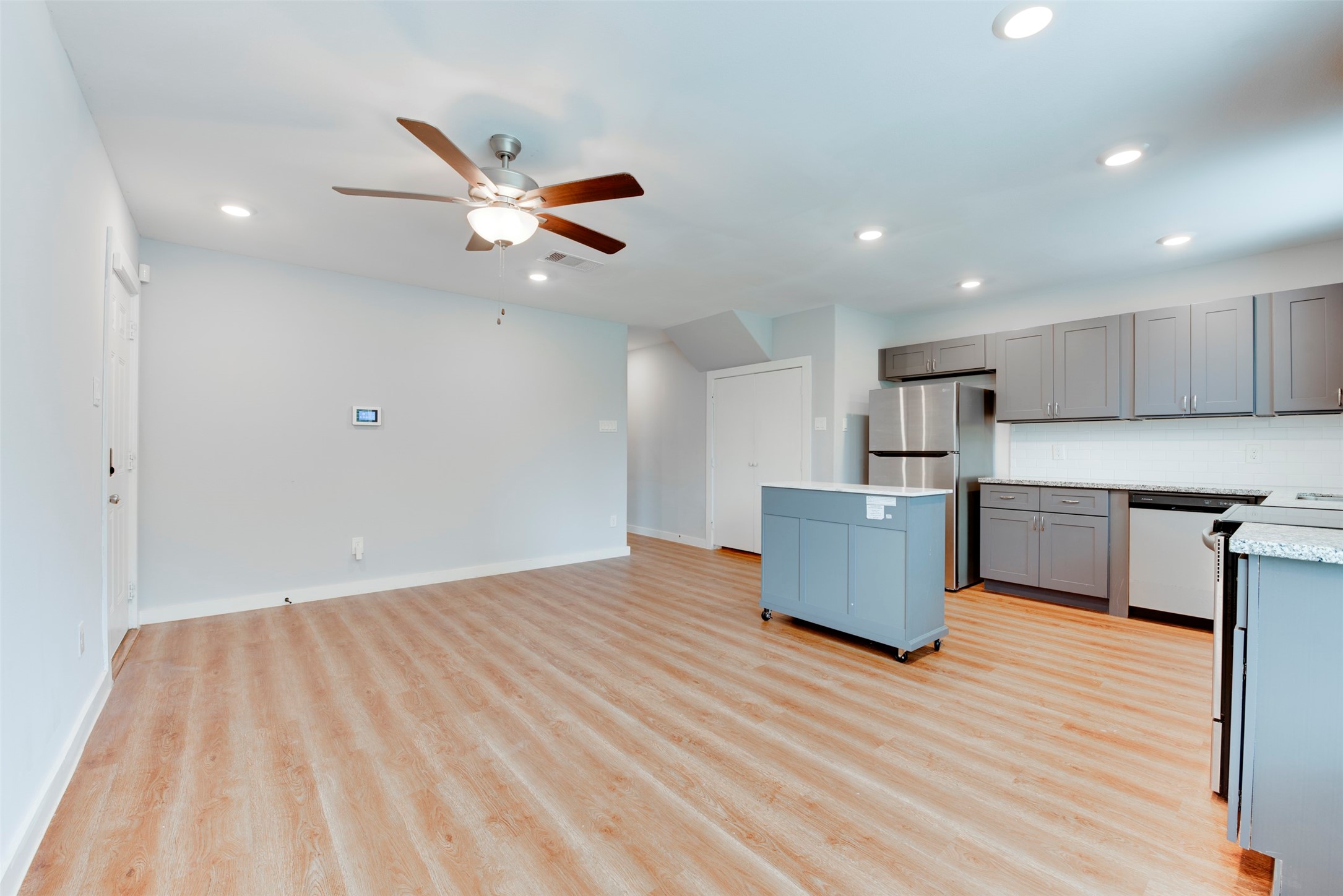 8635 Sunderland Road Houston, TX 77028 - Photo 10 of 23