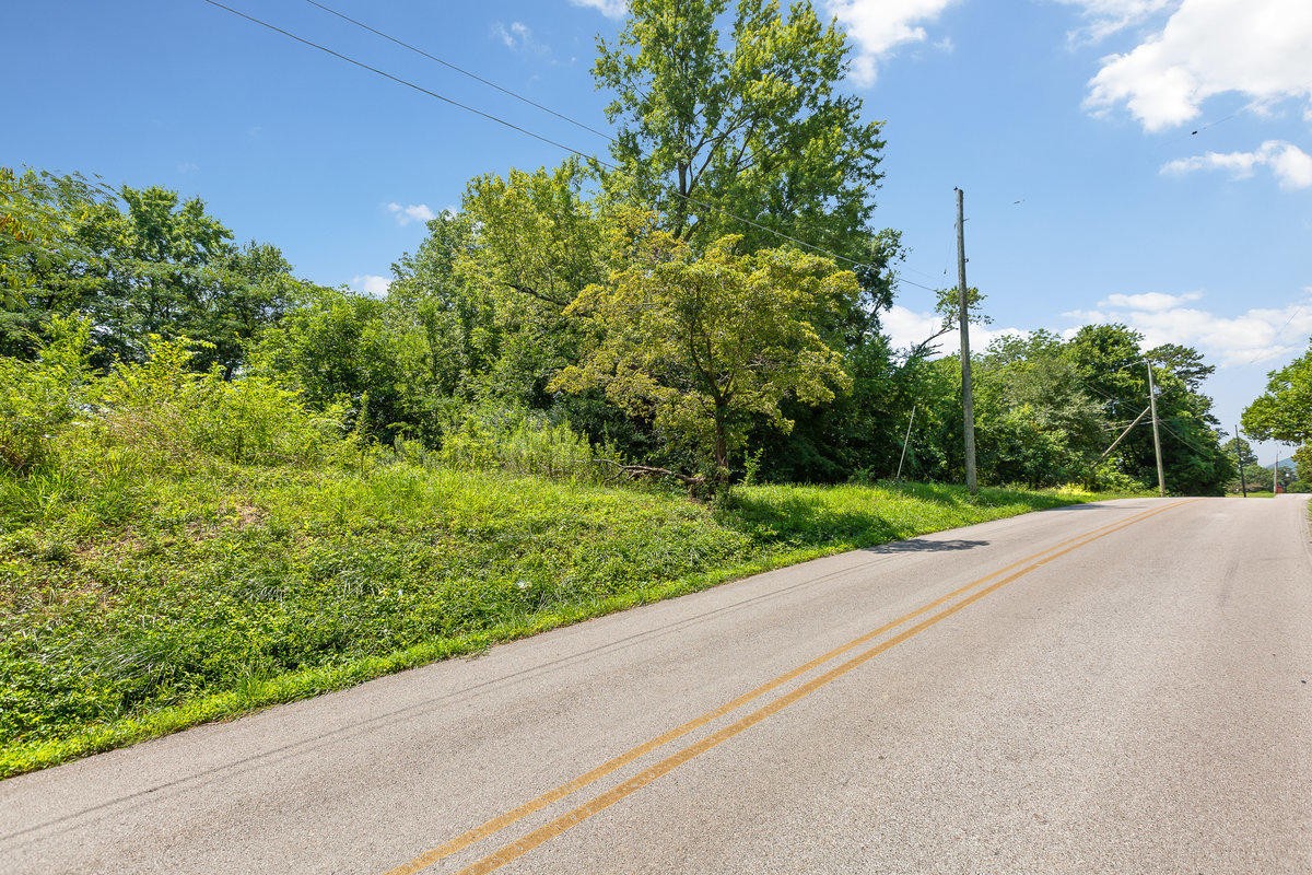 9254 Springfield Road Soddy-Daisy, TN 37379 - Photo 9 of 17 Gallery Image 9