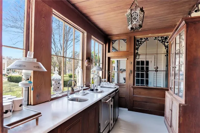 $1,265,000 | 801 Washington Street, Natchez, MS 39120