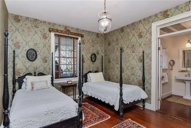 $1,265,000 | 801 Washington Street, Natchez, MS 39120