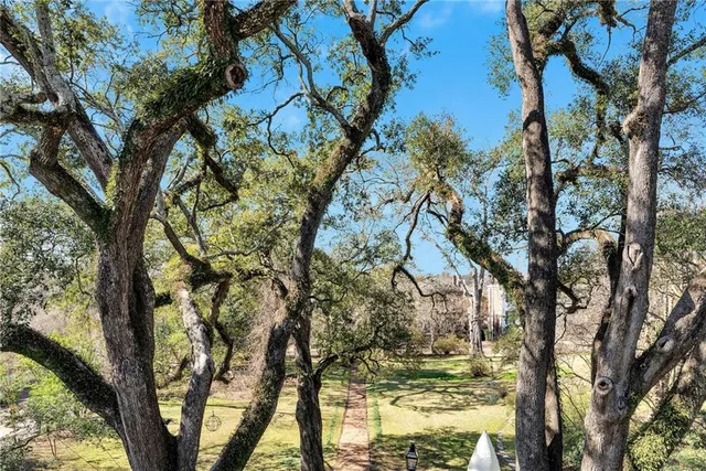 $1,265,000 | 801 Washington Street, Natchez, MS 39120