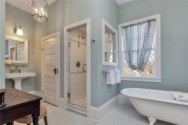 $1,265,000 | 801 Washington Street, Natchez, MS 39120