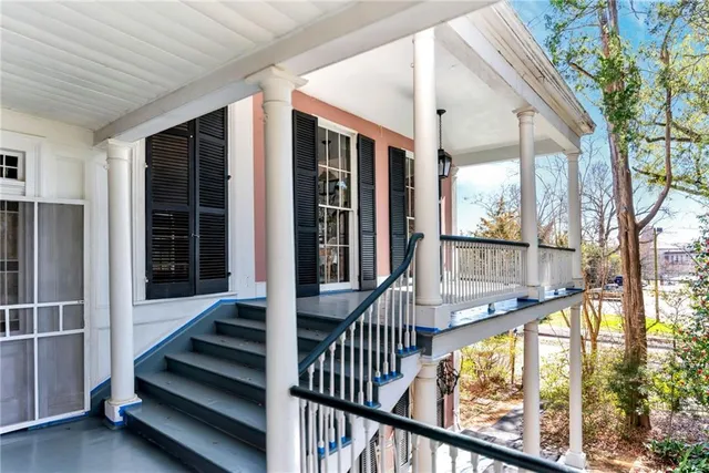 $1,265,000 | 801 Washington Street, Natchez, MS 39120