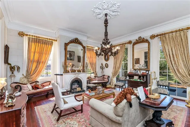 $1,265,000 | 801 Washington Street, Natchez, MS 39120