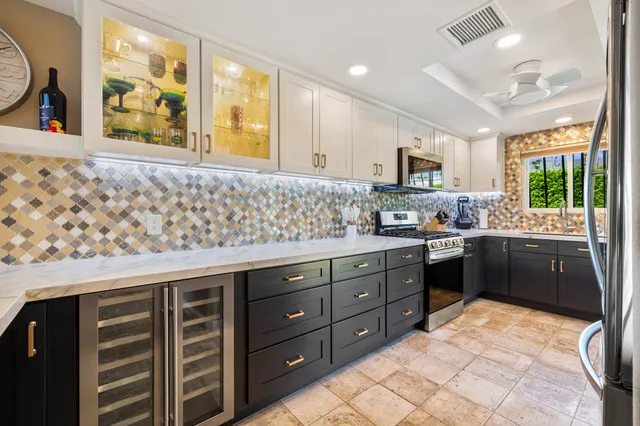 $597,000 | 48260 Center Court, Palm Desert, CA 92260