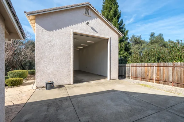 $749,000 | 4624 Columbine Drive, Redding, CA 96002