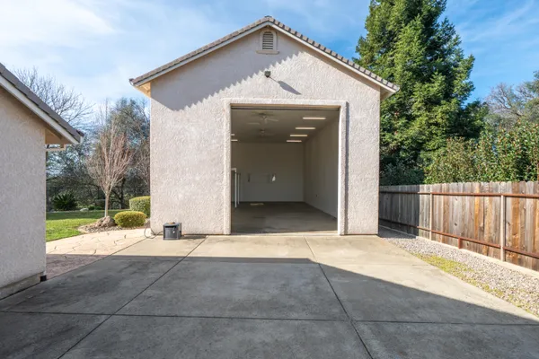 $749,000 | 4624 Columbine Drive, Redding, CA 96002