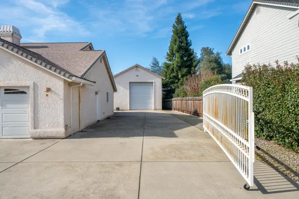 $749,000 | 4624 Columbine Drive, Redding, CA 96002