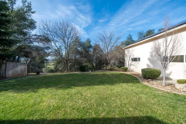 $749,000 | 4624 Columbine Drive, Redding, CA 96002