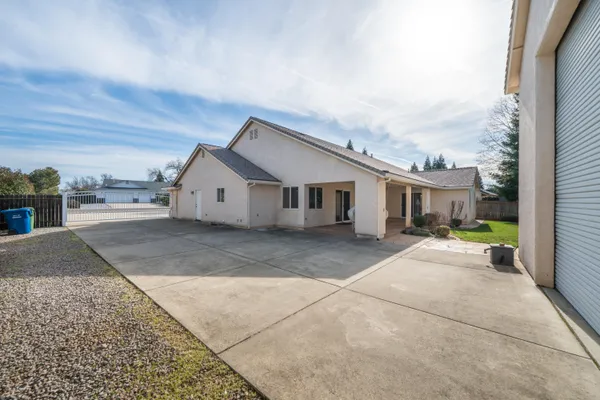 $749,000 | 4624 Columbine Drive, Redding, CA 96002