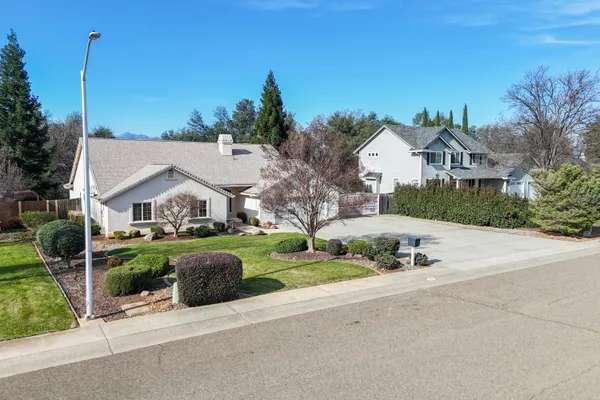 $749,000 | 4624 Columbine Drive, Redding, CA 96002