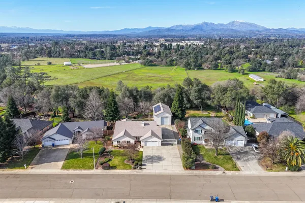 $749,000 | 4624 Columbine Drive, Redding, CA 96002