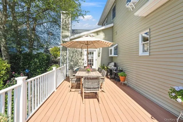 $859,000 | 243 South Dunton Avenue, East Patchogue, NY 11772