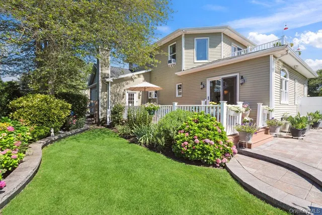 $859,000 | 243 South Dunton Avenue, East Patchogue, NY 11772