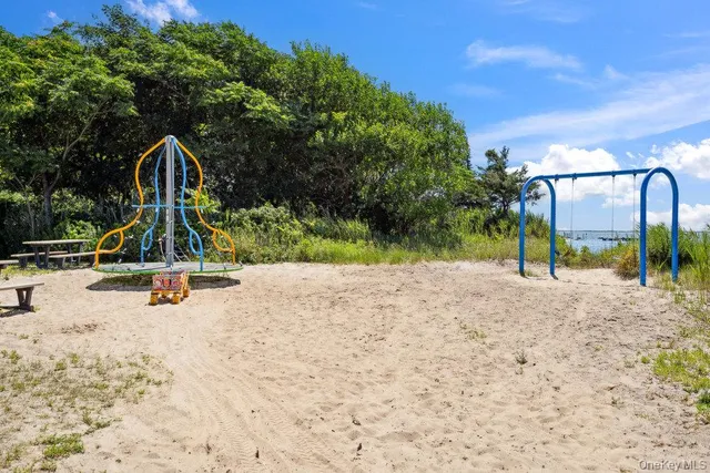 $859,000 | 243 South Dunton Avenue, East Patchogue, NY 11772