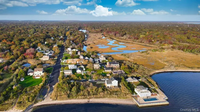 $859,000 | 243 South Dunton Avenue, East Patchogue, NY 11772