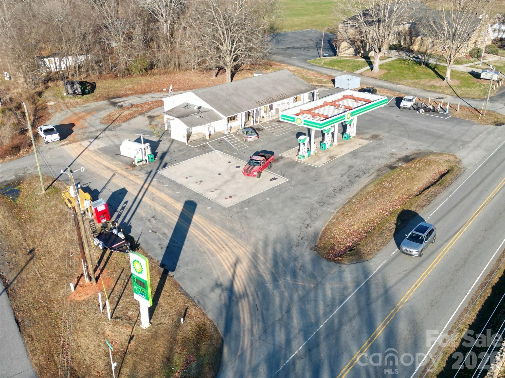 122 Julius Mac Road Stanley, NC 28164 - Photo 15 of 17 an aerial view of a highlighted house