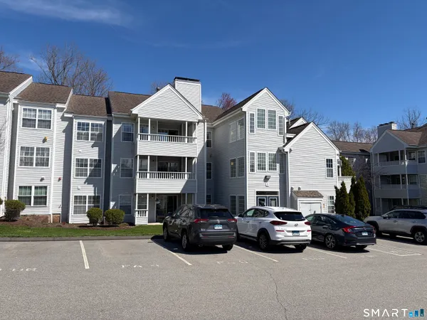 $1,900 | 1 Forest Glen Circle, Unit 13, Middletown, CT 06457