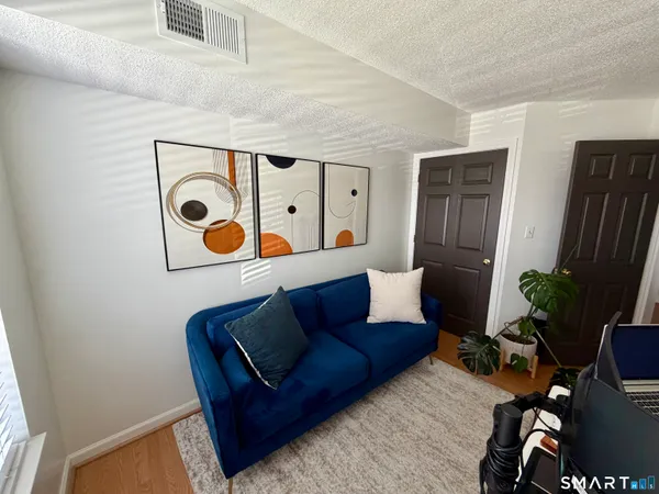 $1,900 | 1 Forest Glen Circle, Unit 13, Middletown, CT 06457