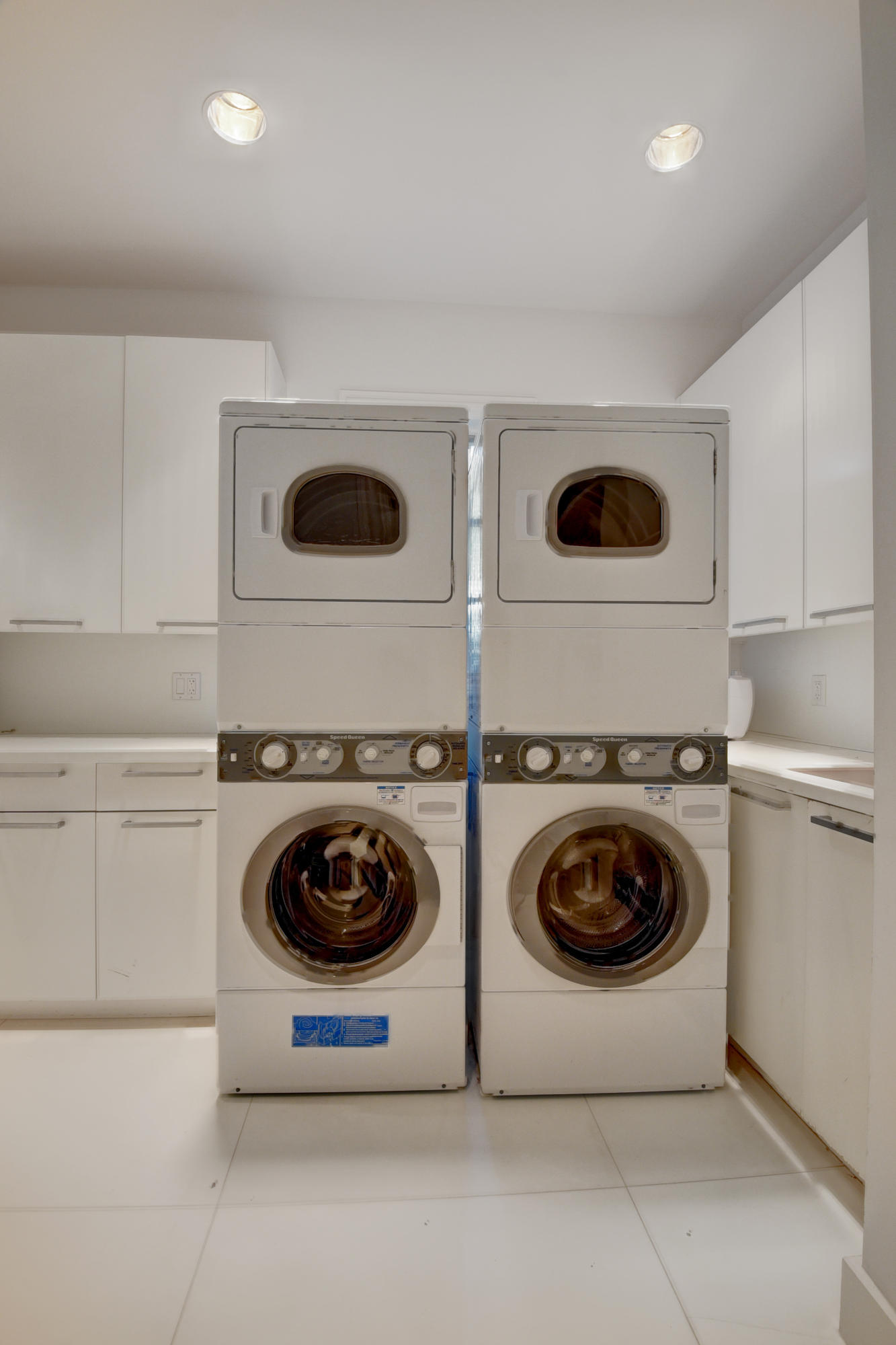 3656 Carlton Place Boca Raton, FL 33496 - Photo 18 of 55 Laundry Room