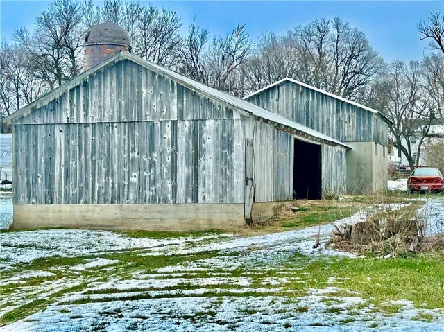 $269,500 | 24507 Welch Road, Maryville, MO 64468