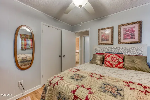 $214,500 | 502 Hospital Hill Lane, Mountain City, TN 37683