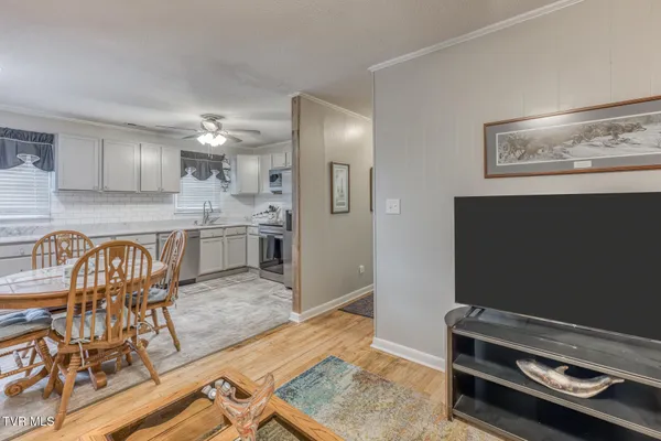 $214,500 | 502 Hospital Hill Lane, Mountain City, TN 37683