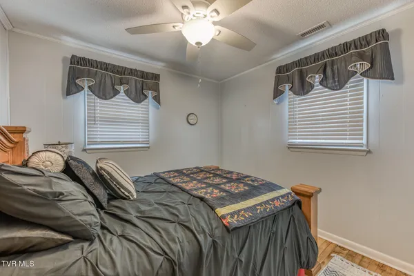 $214,500 | 502 Hospital Hill Lane, Mountain City, TN 37683